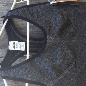 Avia sports bra Sz Medium (8-10)